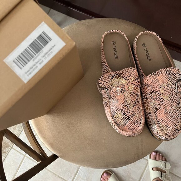 Slides - Picture 4 of 4